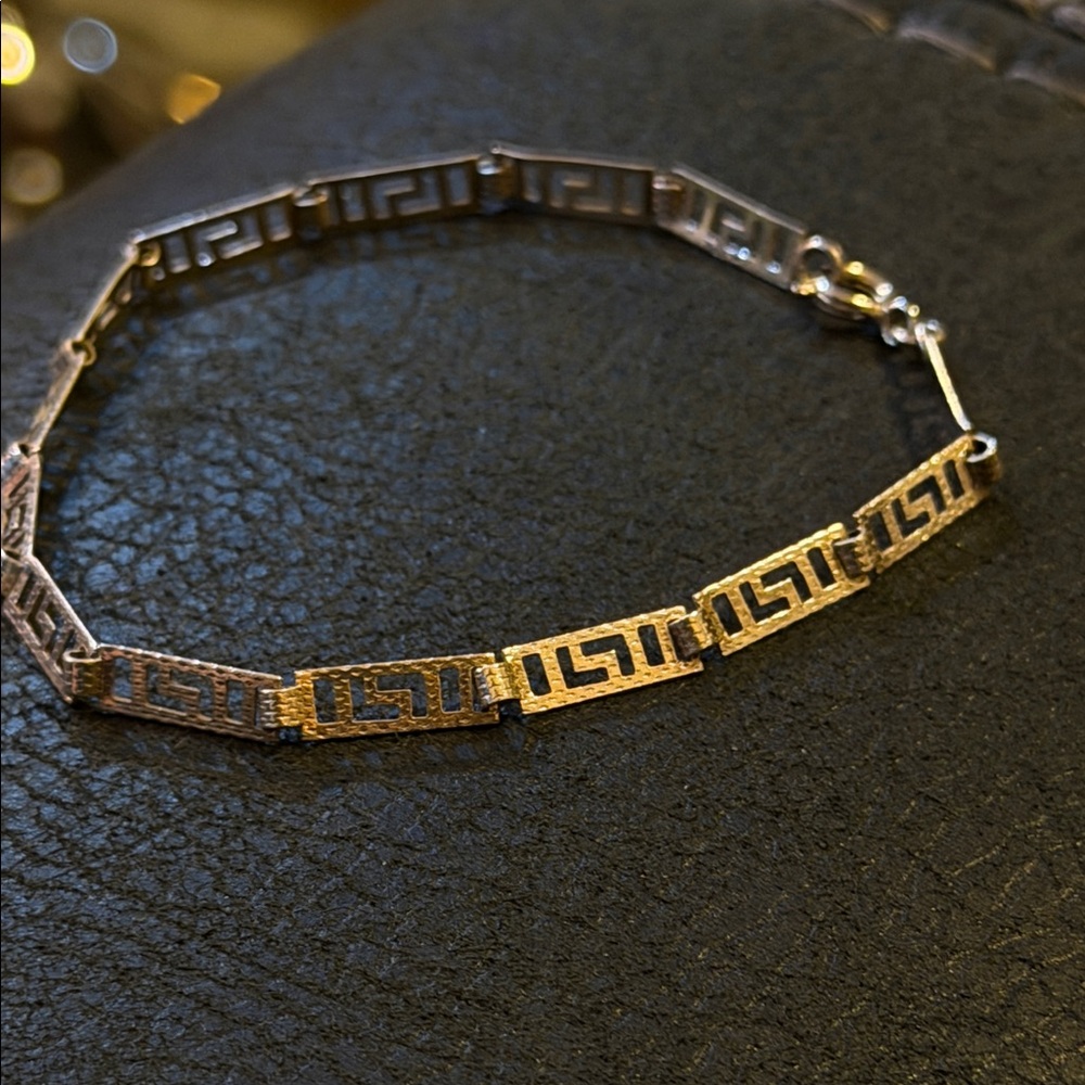 Elegant 925 Sterling silver Greek key bracelet